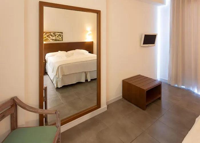Es Mitjorn Hotel